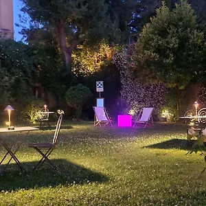 Riari Garden Bed & Breakfast